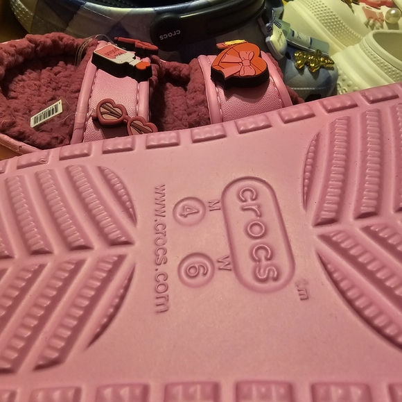 💕Cozy Comfort Crocs Classic Lined Clog in Rose Taffy (W6/M4)🌸 - Picture 10 of 10